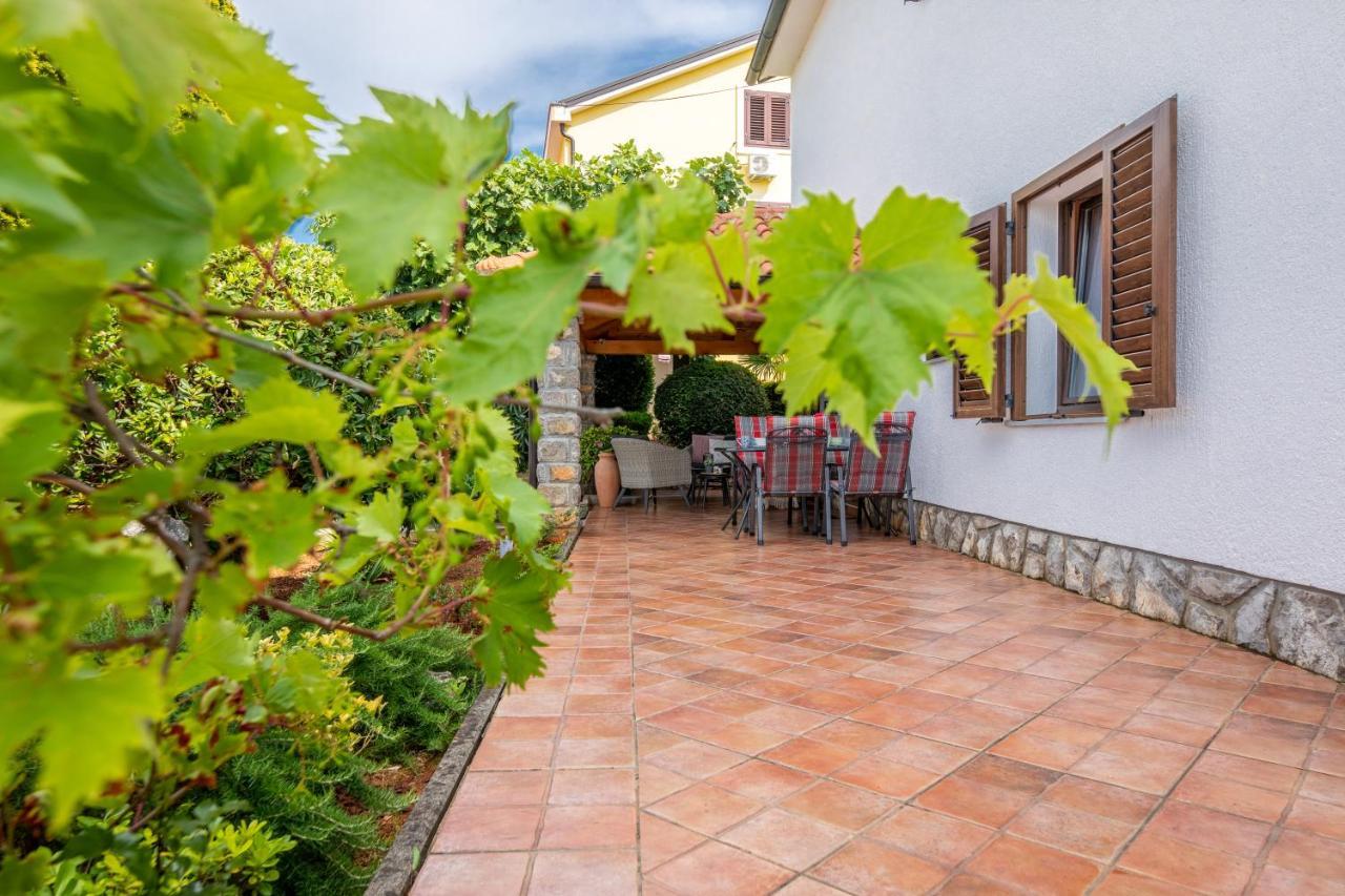 Apartman "Ela" Njivice Εξωτερικό φωτογραφία