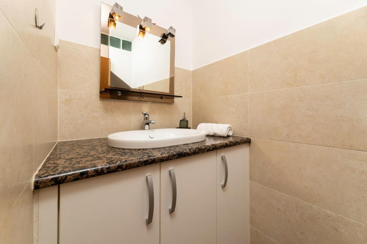 Apartman "Ela" Njivice Εξωτερικό φωτογραφία